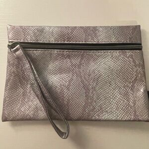 Ipsy makeup bag